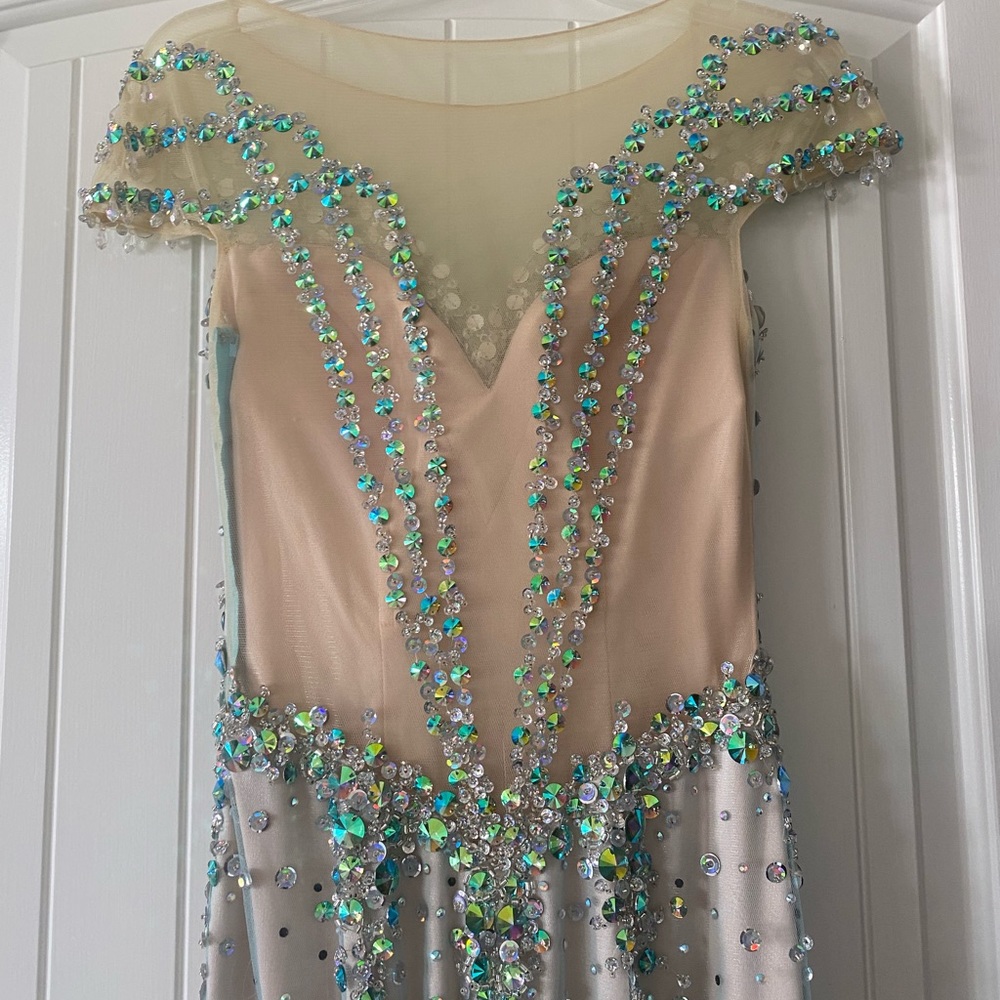 Panoply Prom Dress - Picture 8 of 10